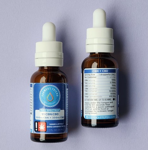 Photograph of product: Farmer's Friend Extracts 1:1 TH-oui:CBG Tincture