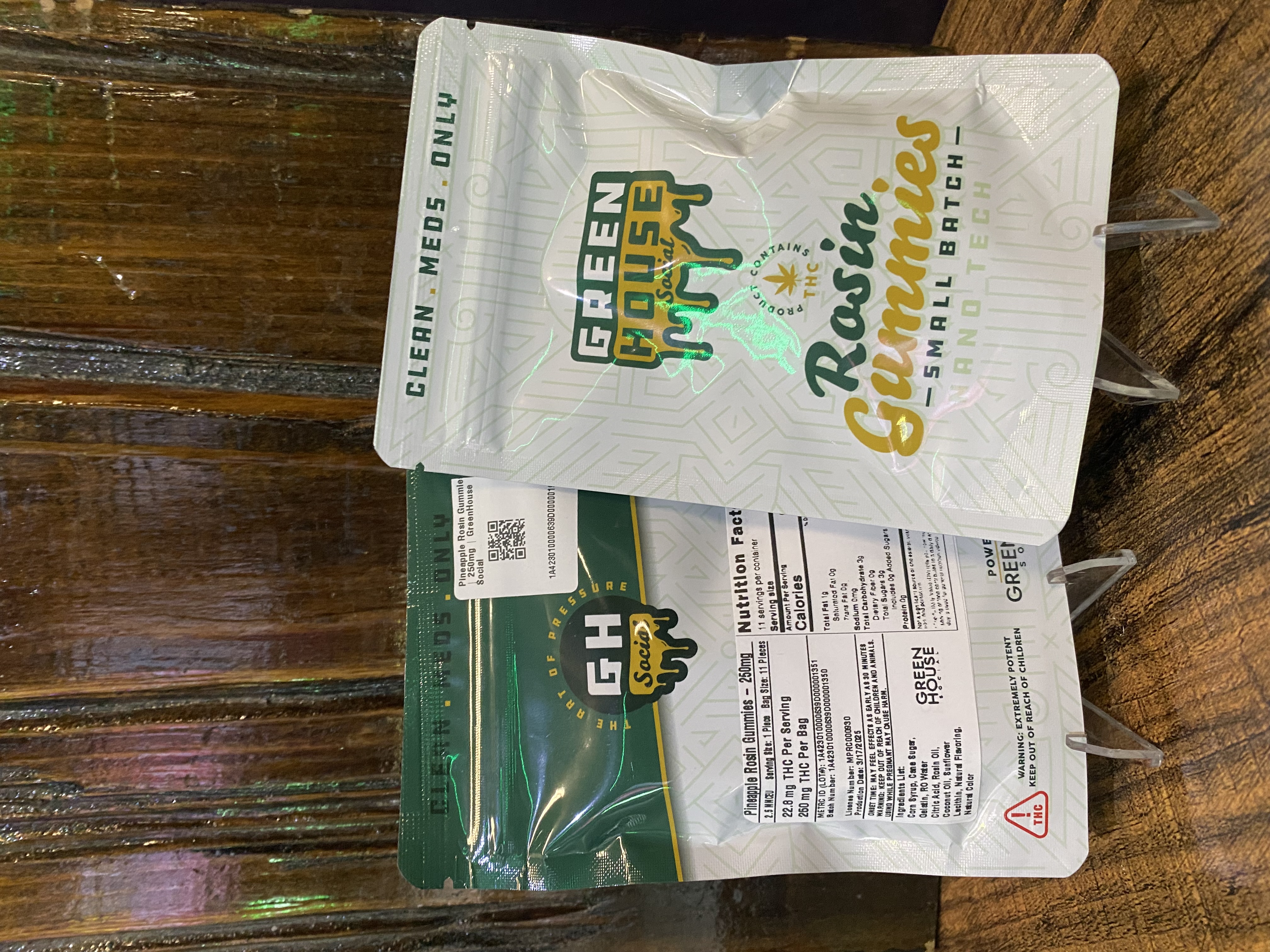 Photograph of product: Pineapple Rosin Gummies | 250mg | GreenHouse Social