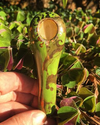 Photograph of product: Ancient Creations Clover Green Spoon Hand Pipe