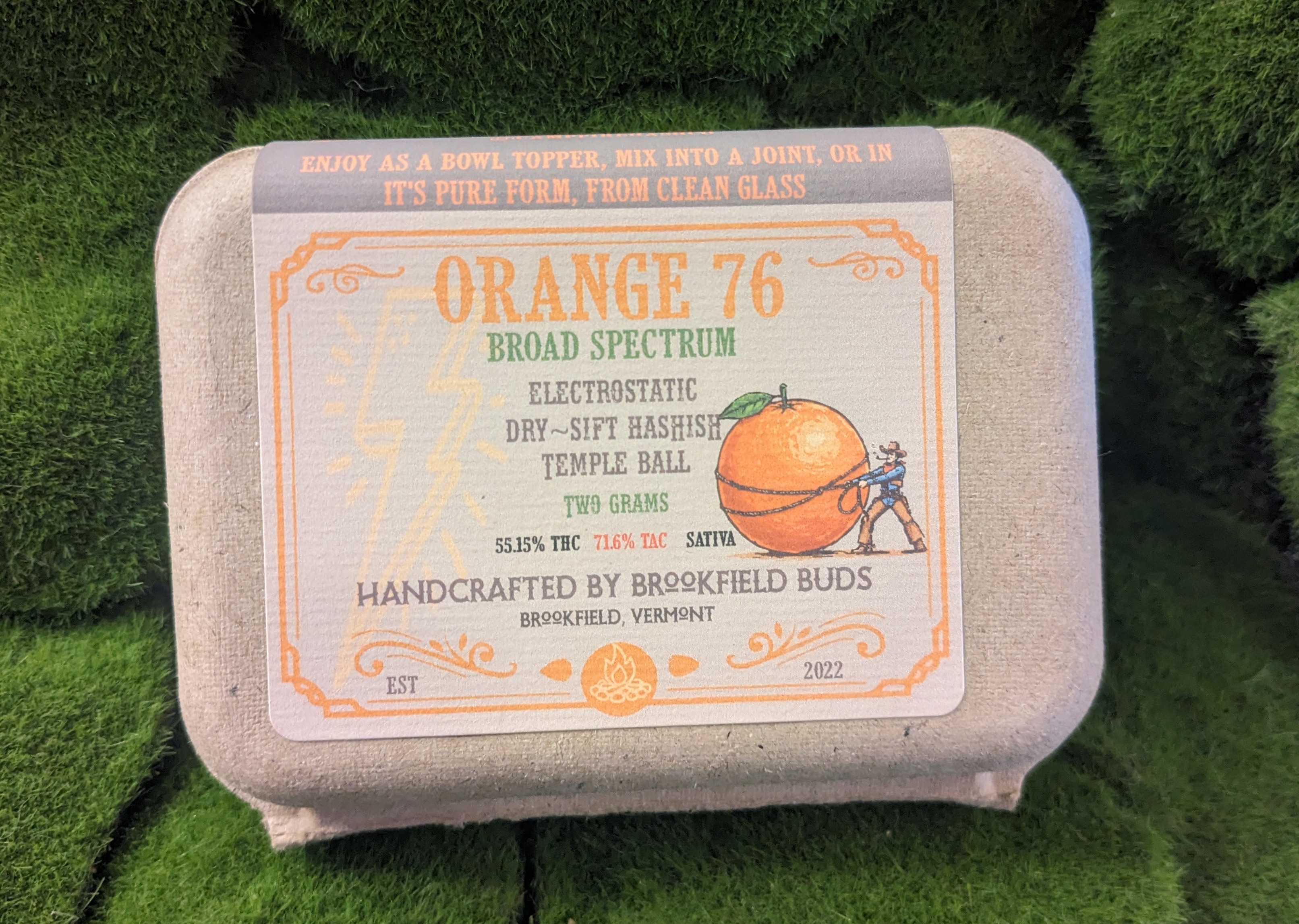 Photograph of product: Electrostatic Dry Sift Oui'd Temple Ball | Orange 76 | Brookfield Buds