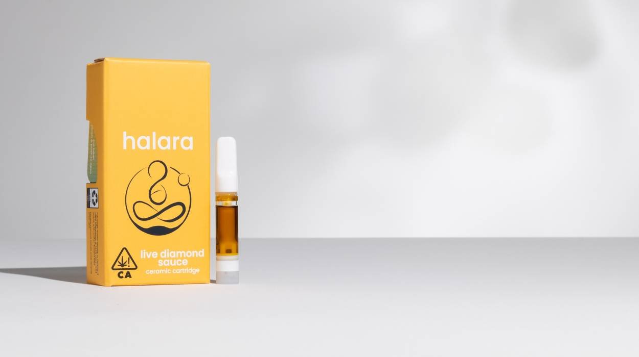 Photograph of Product: Halara - Trainwreck - Sativa Live Diamond Sauce