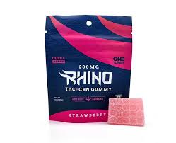 Photograph of product: Rhino | Strawberry | 200mg (200mg TH-oui; 50mg CBN) Gummies