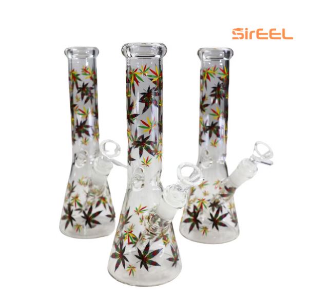 Photograph of product: 420 Rasta Leaf Bong