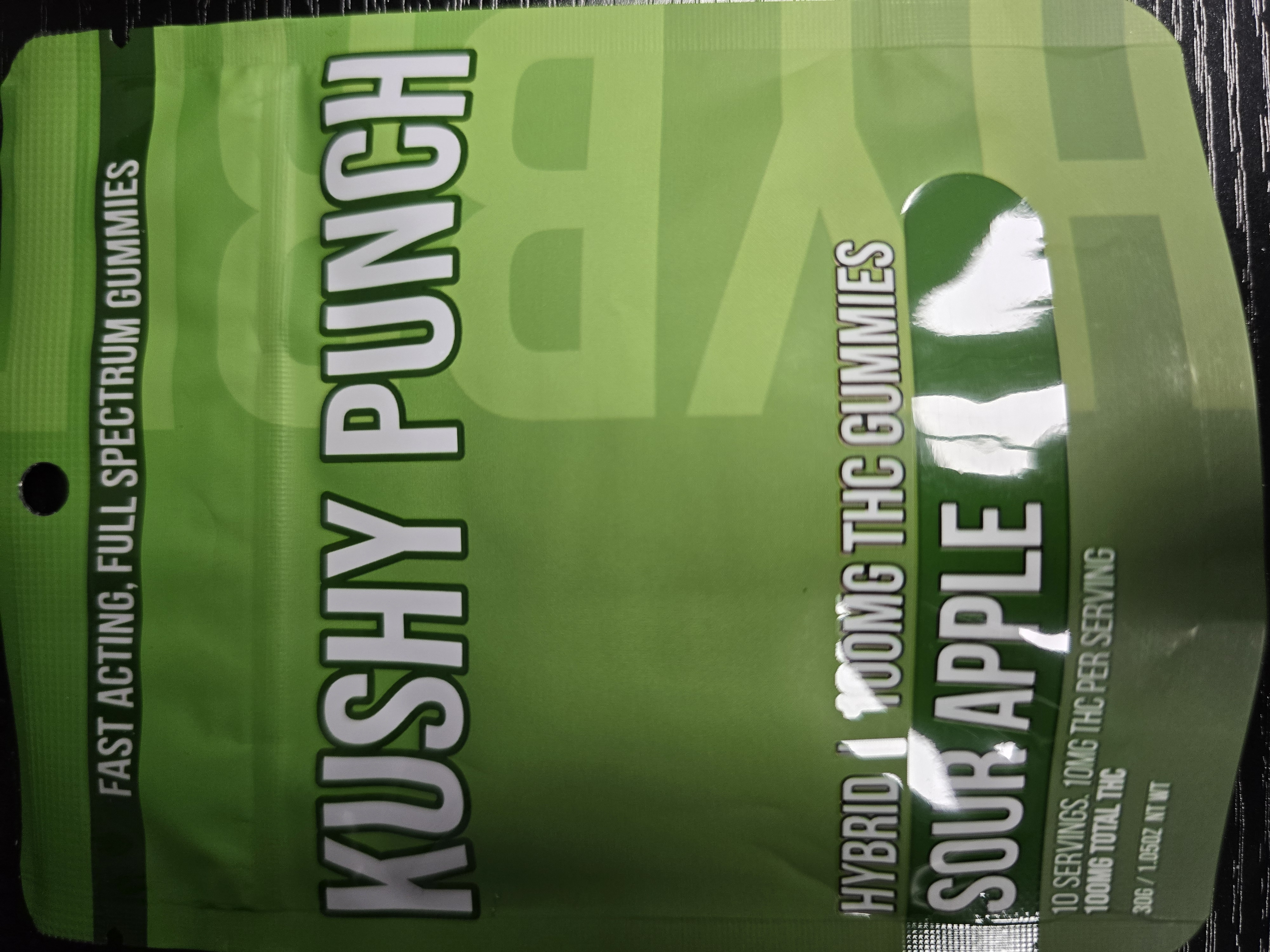 Photograph of product: Kushy | Gummies | Sour Apple | 100mg TH-oui