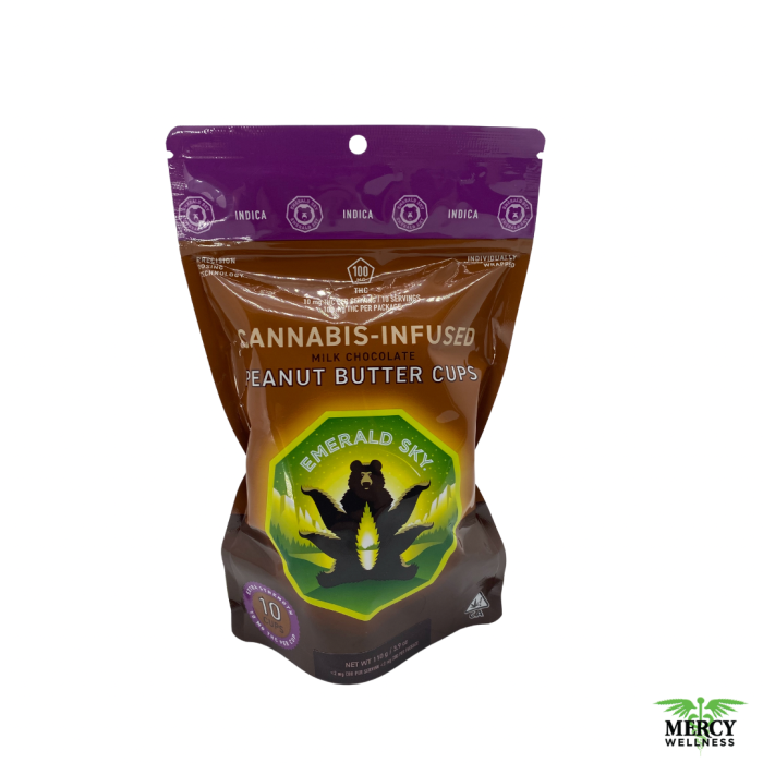 Photograph of product: Oui'd Milk Chocolate Peanut Butter Cups - 100mg