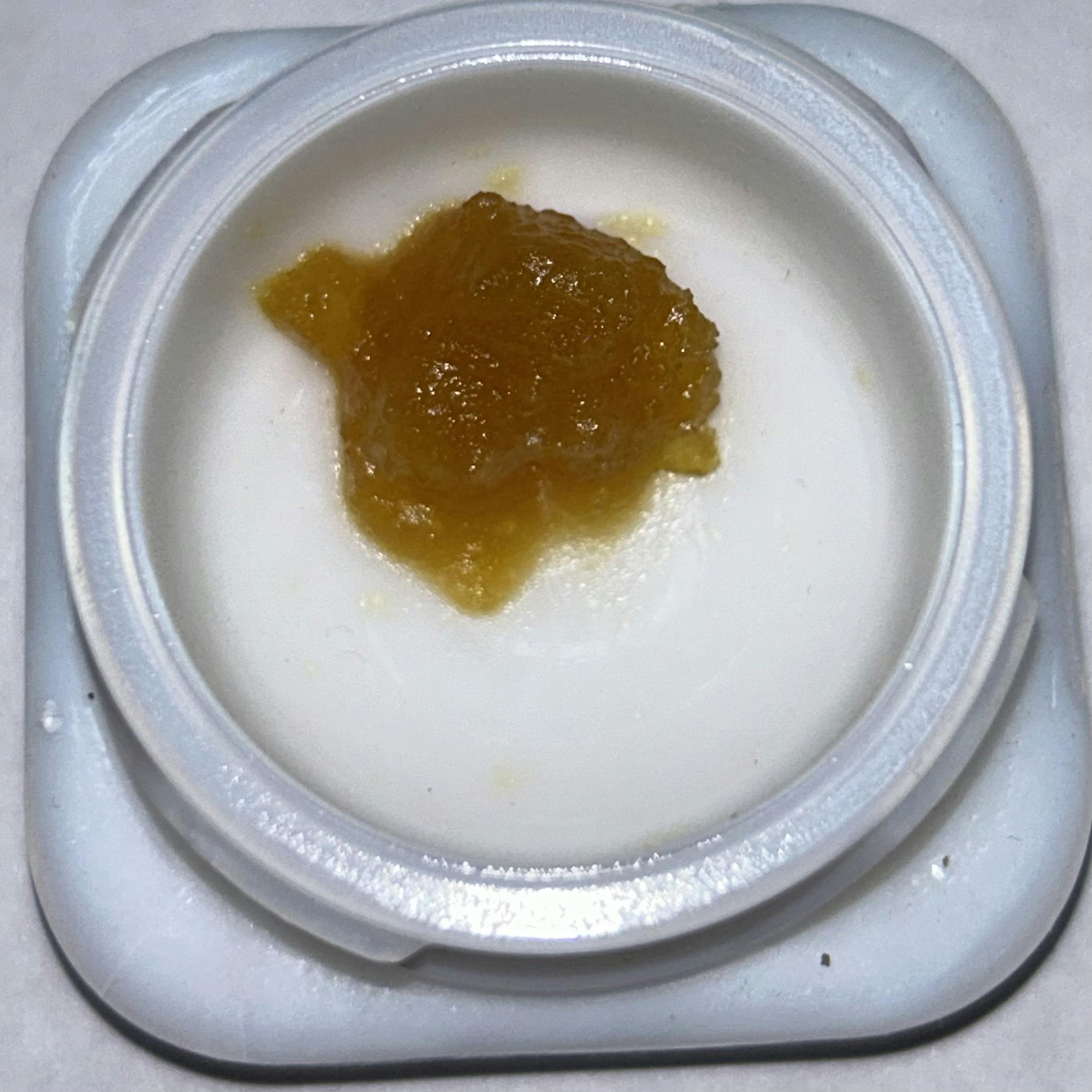 Photograph of product: Kushmas Concentrates Live Sugar 1g - Golden Brulee (50/50 Hybrid)