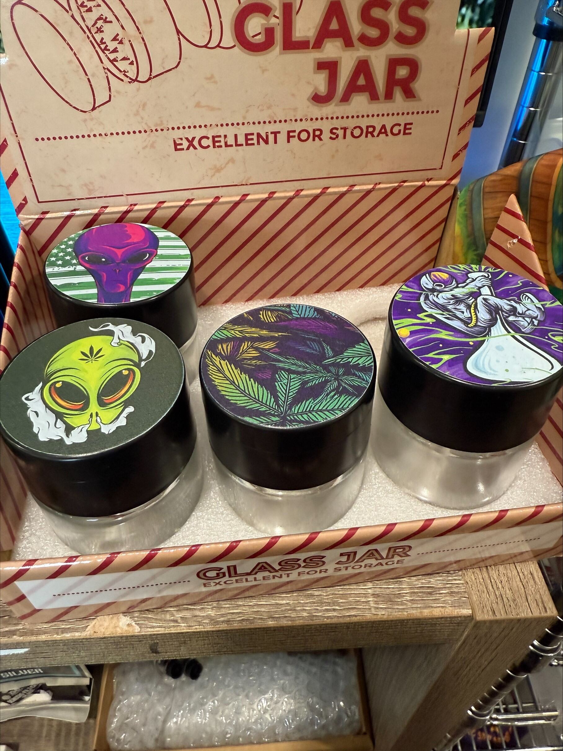 Photograph of product: Glass Jar with Grinder Top