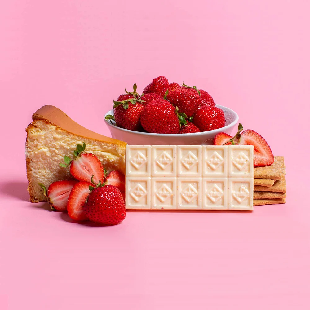 Photograph of product: Koala Strawberry Cheese Cake Chocolate Bar
