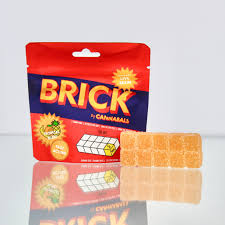 Photograph of product: Cannabals | Tropical Blast | 100mg Live Resin Brick Gummies