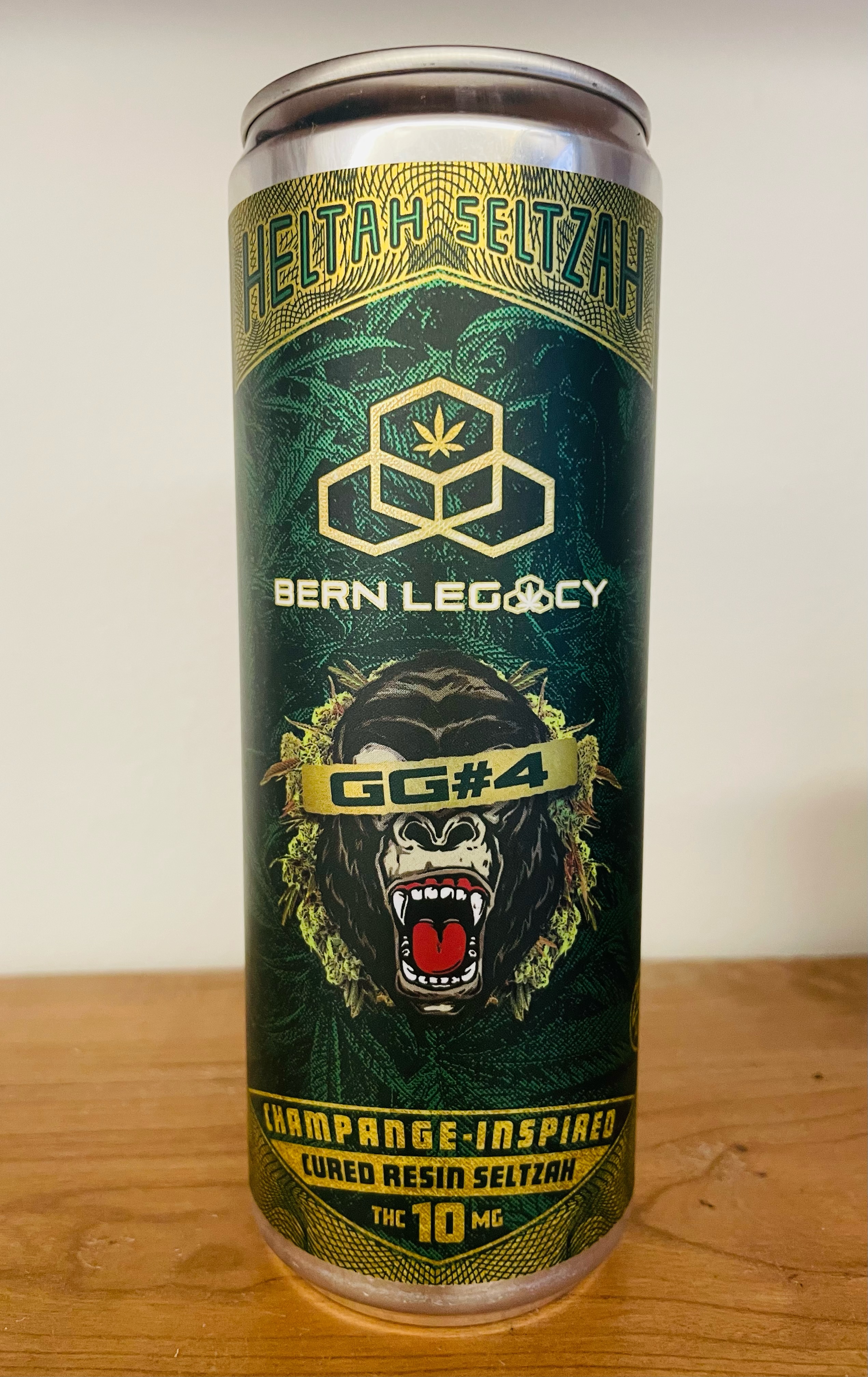 Photograph of product: TAUNIK | Helta Seltzah Bern Legacy GG4 Champagne Inspired  | Drink | 10mg