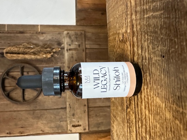 Photograph of product: WL Shiloh 1:1 thc/cbd tincture