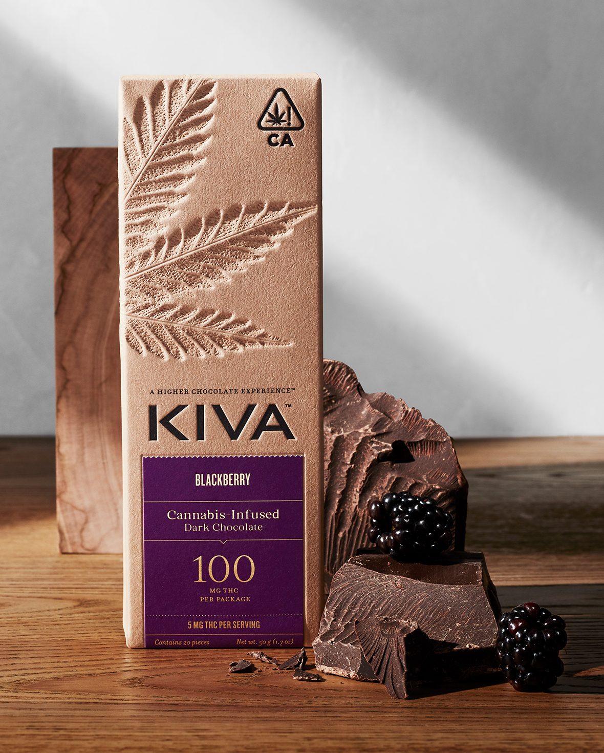 Photograph of product: Kiva Dark Blackberry Chocolate 200mg