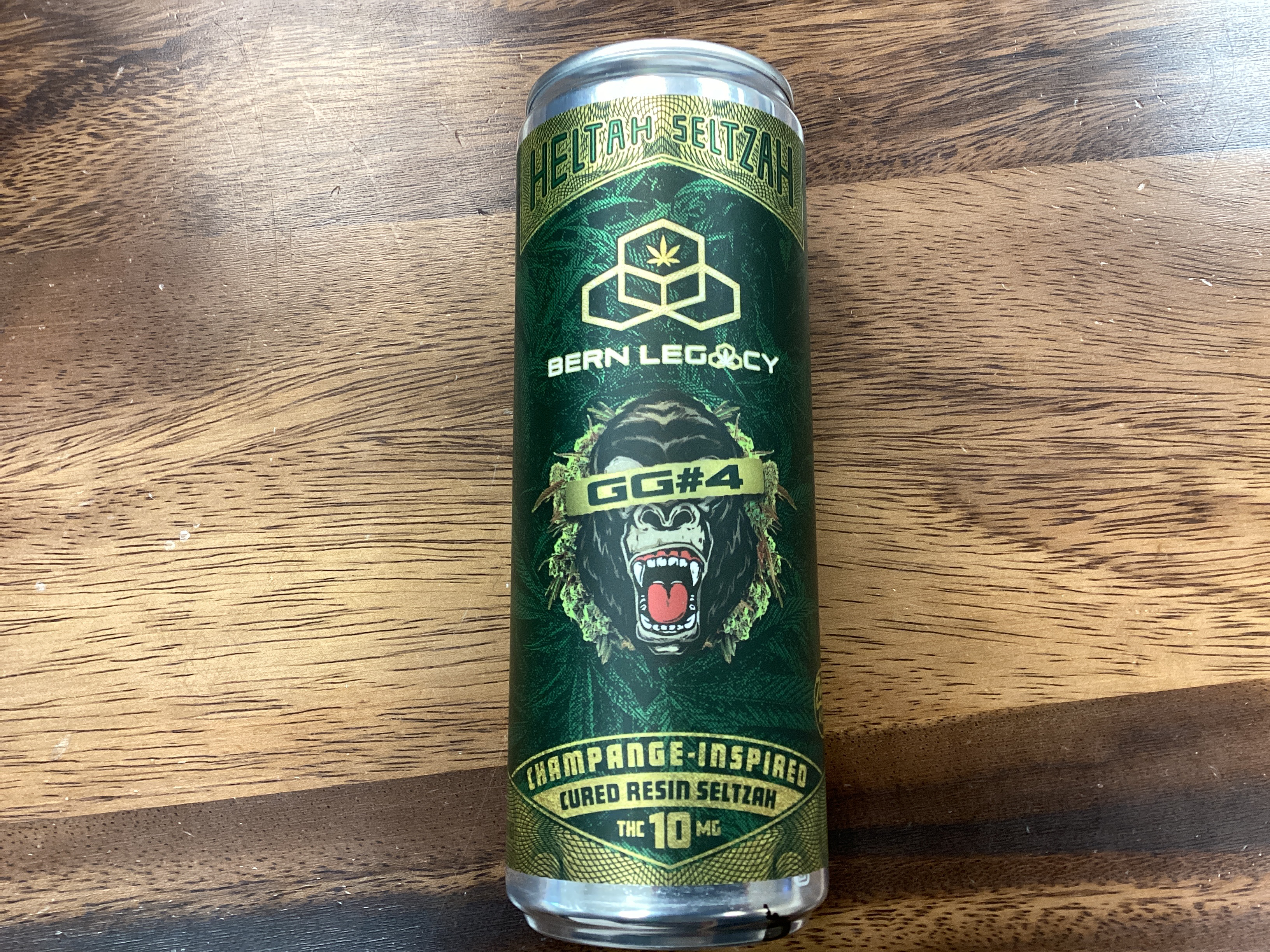 Photograph of product: GG4 Champagne Seltzer