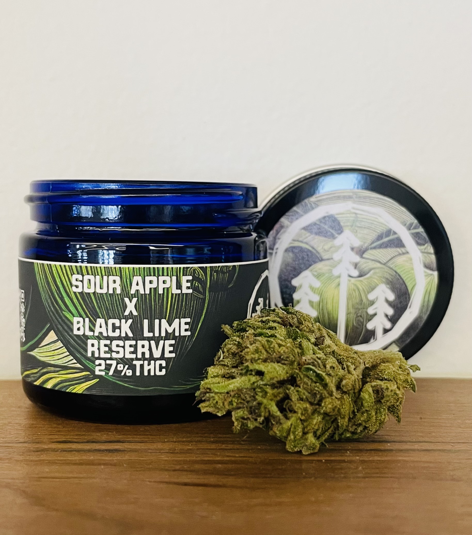 Photograph of product: Treetop Alliance | Sour Apple X Black Lime Reserve | Flower |  | 27% TH-oui - 3.5g