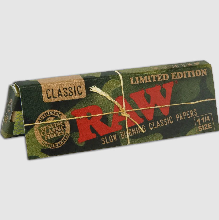 Photograph of product: Papers - RAW Camo - 1 1/4 Classic - 50 Pack