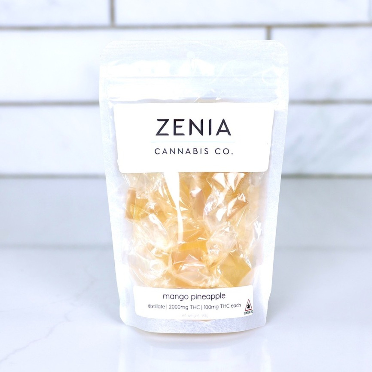 Photograph of product: Zenia | Mango Pineapple | Distillate 2000MG