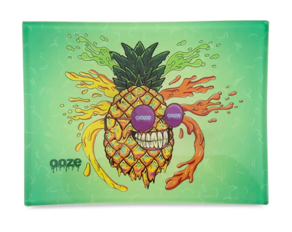 Photograph of product: OOZE MR. PINEAPPLE SMALL GLASS ROLLING TRAY