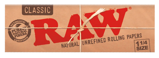 Photograph of product: Raw Classic Papers 1 1/4 (50 leaves)