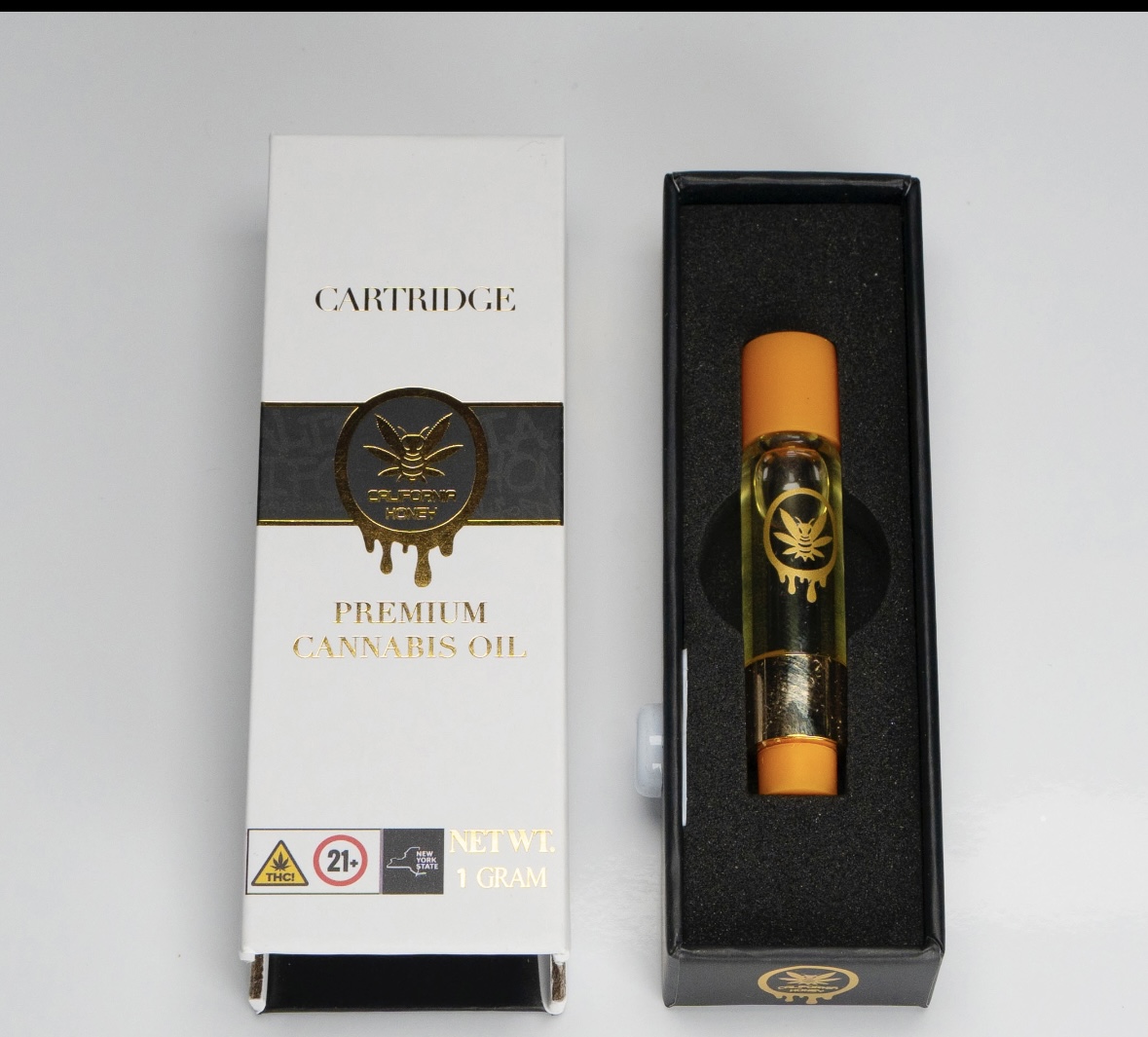 Photograph of product: Gorilla Glue - - Distillate Vapor - 5/10 Thread