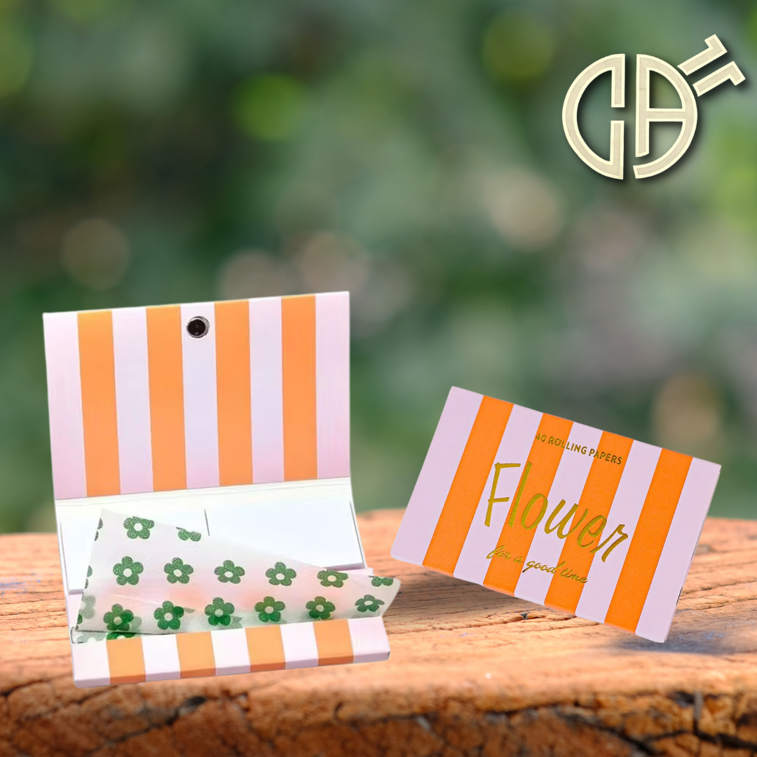Photograph of product: EP | Rolling Papers w/ green flower print | 40ct