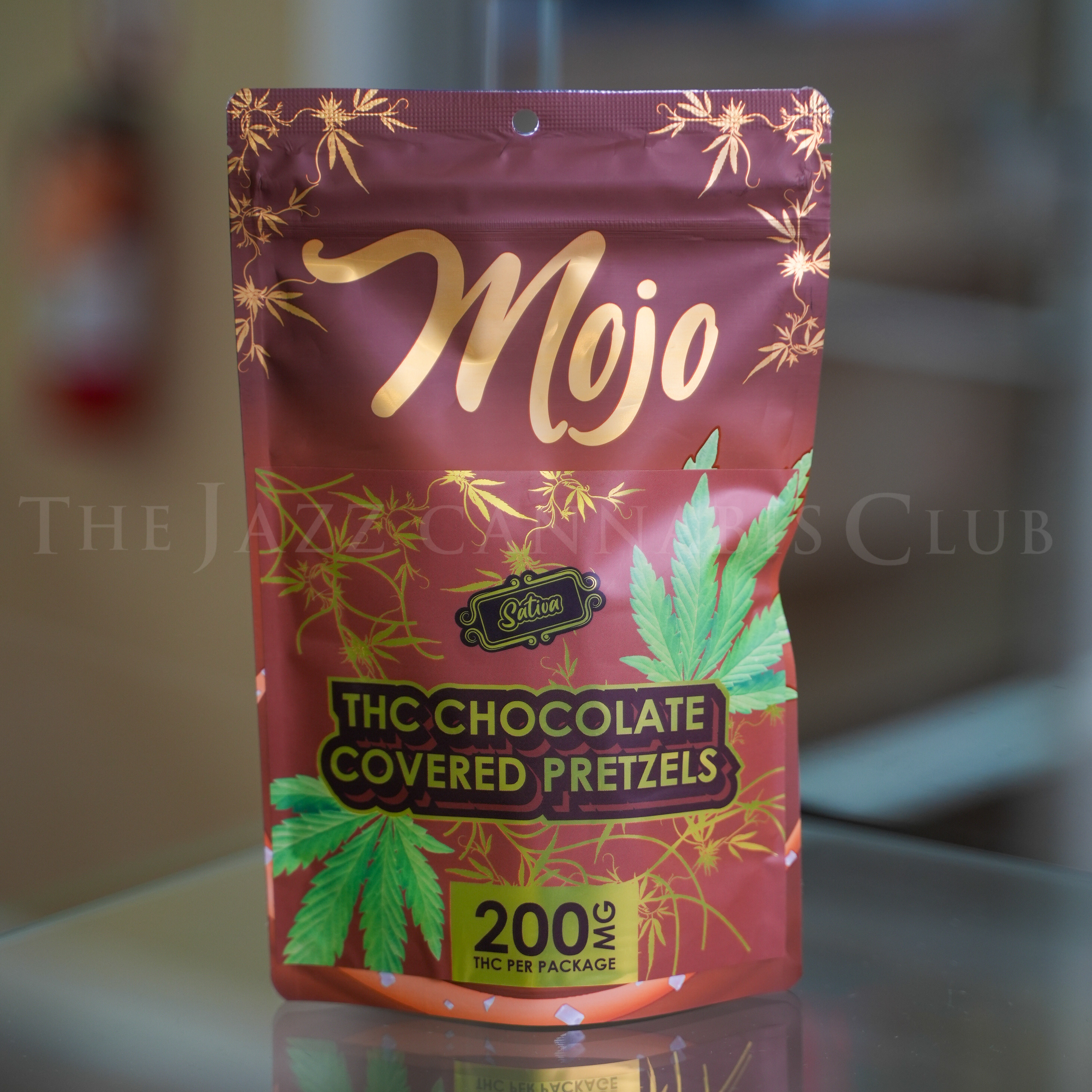 Photograph of product: Mojo - Choclate Covered Pretzels 200mg (Oui'd)