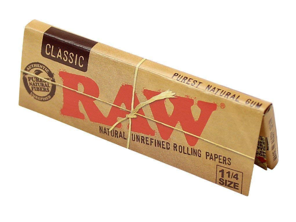 Photograph of product: CLASSIC | ROLLING PAPERS | 1 1/4