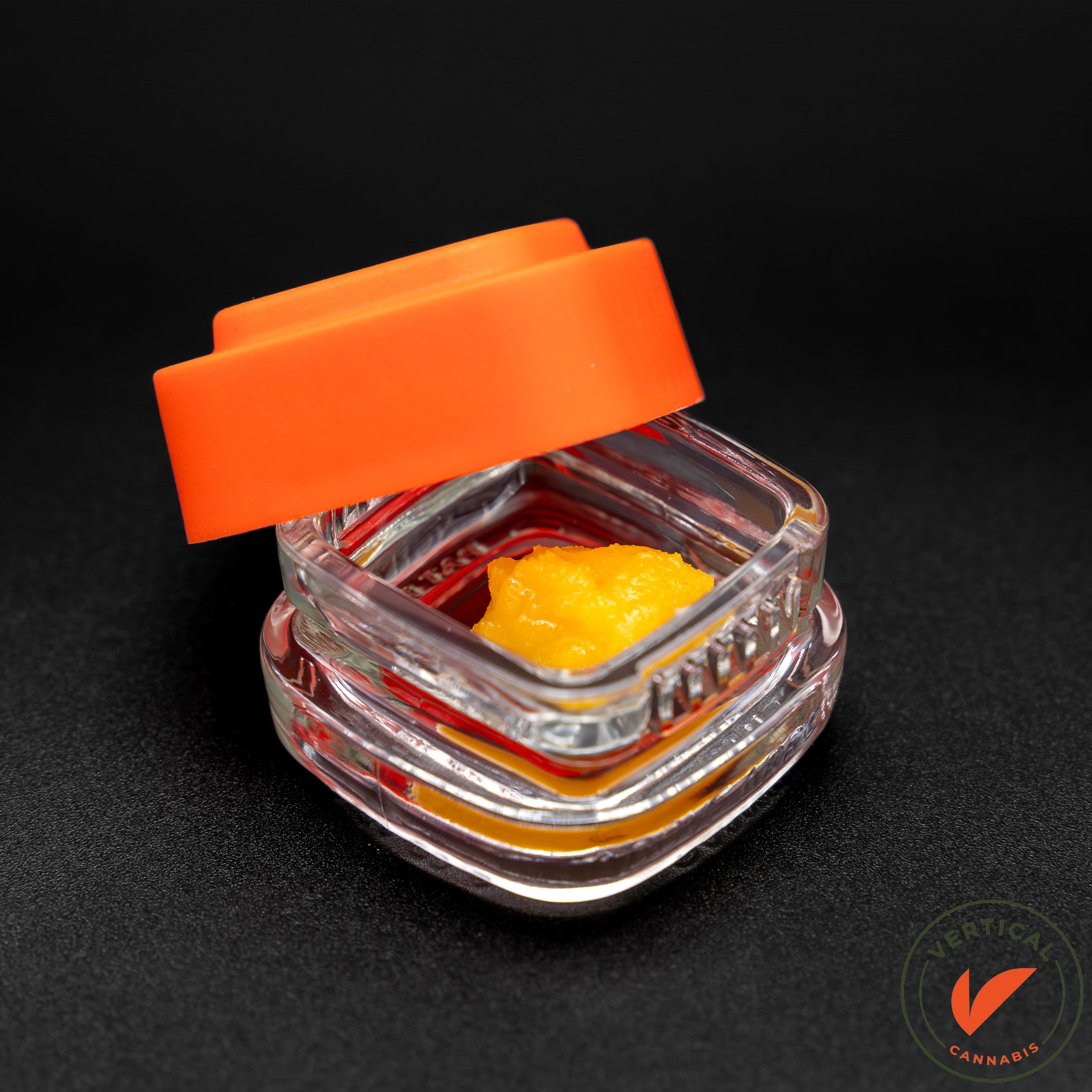 Photograph of product: VERTICAL - CITRUS BURST BADDER 1G HYBRID