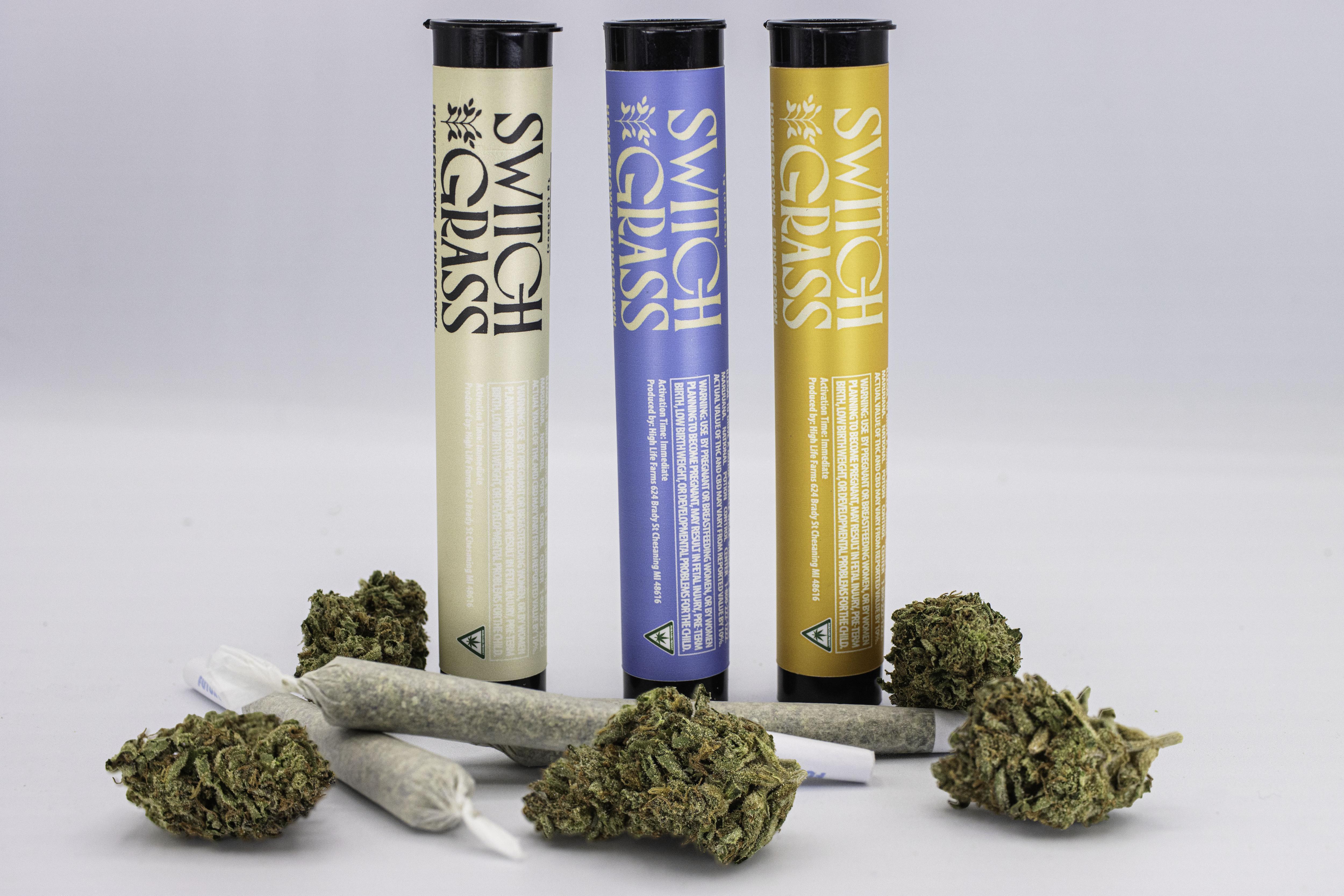 Photograph of product: Switch Grass | Banana Conda Non Infused Preroll
