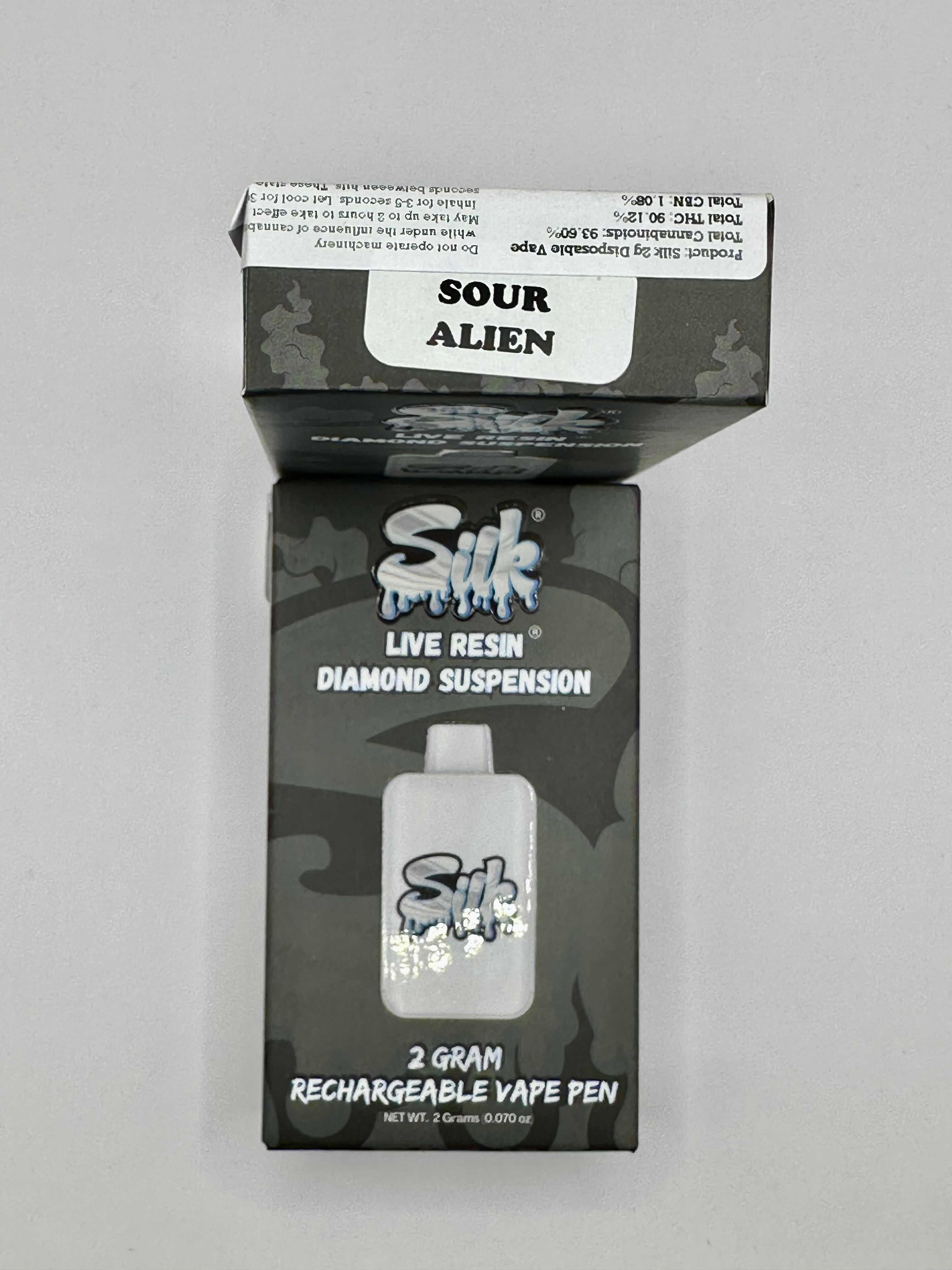 Photograph of product: Silk (SOUR ALIEN) Dispo (Live Resin)