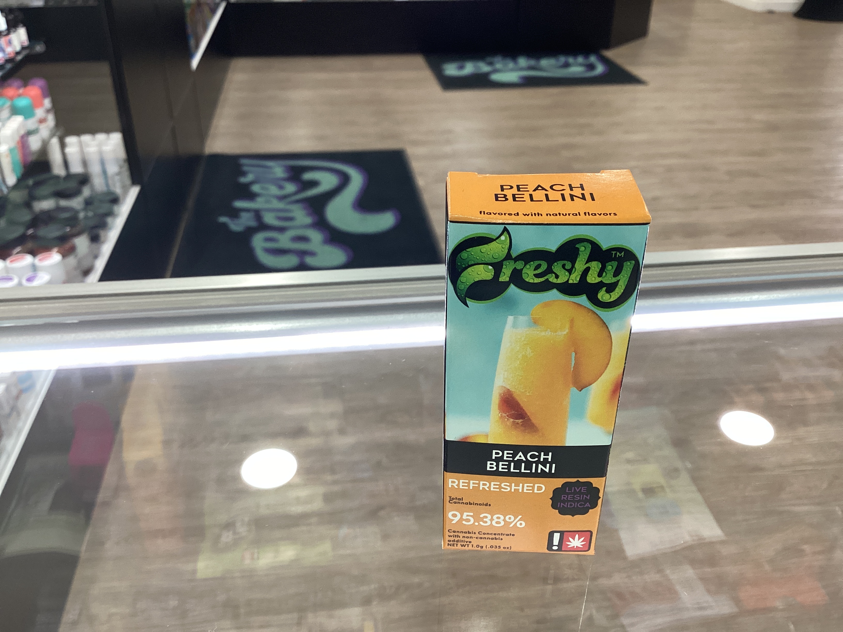 Photograph of product: Freshy Peach Bellini Flavored Live Resin Cartridge