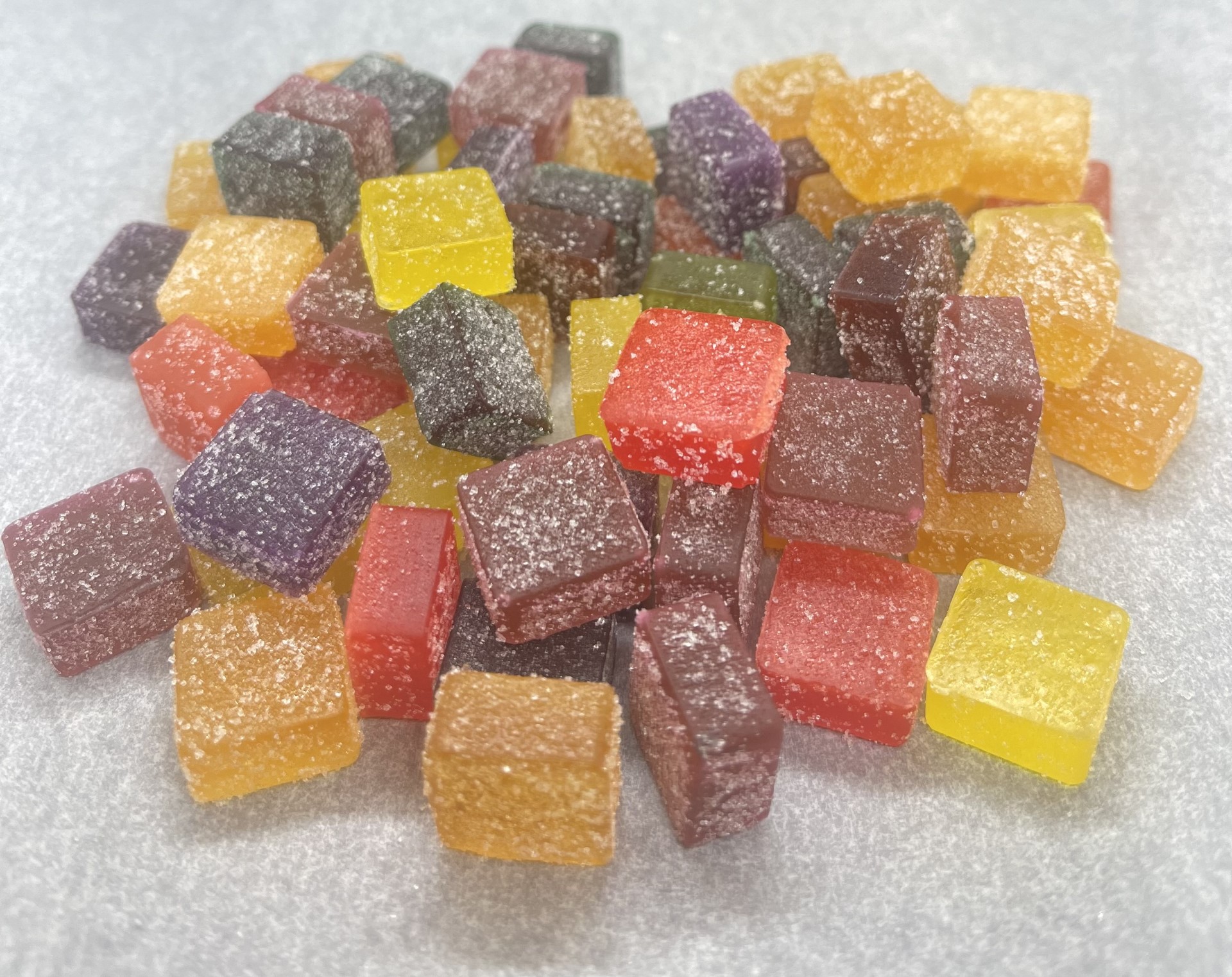 Photograph of product: Bold Watermelon 100mg Gummies Oui'd