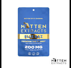 Photograph of product: Mitten Extracts - Blue Razz - Gummy - 200mg