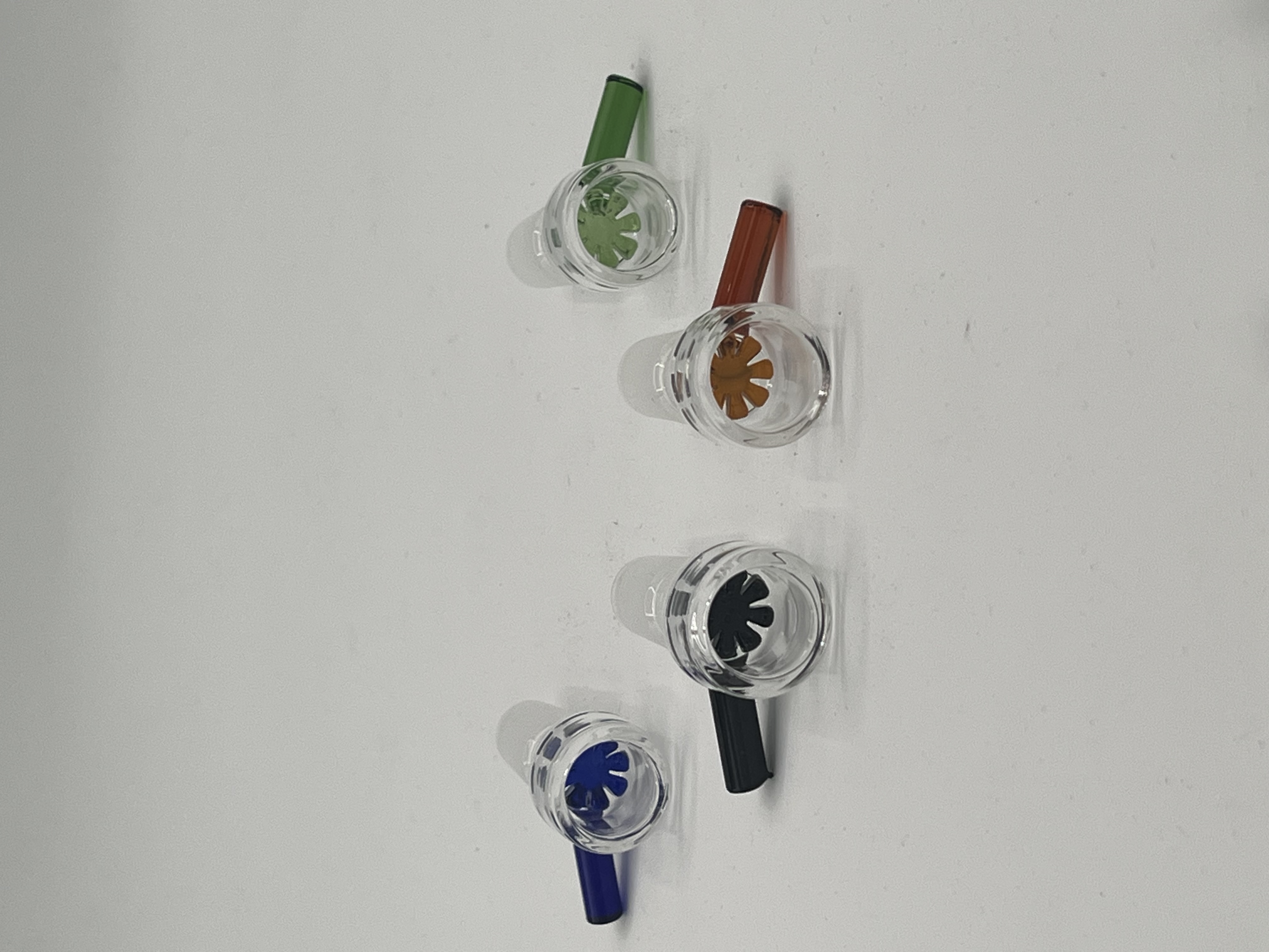 Photograph of product: Assorted 14mm Glass Bowl
