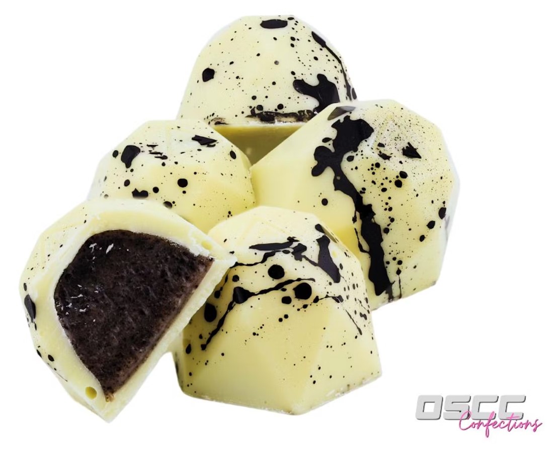 Photograph of product: Cookies & Cream | Truffles | 4pk