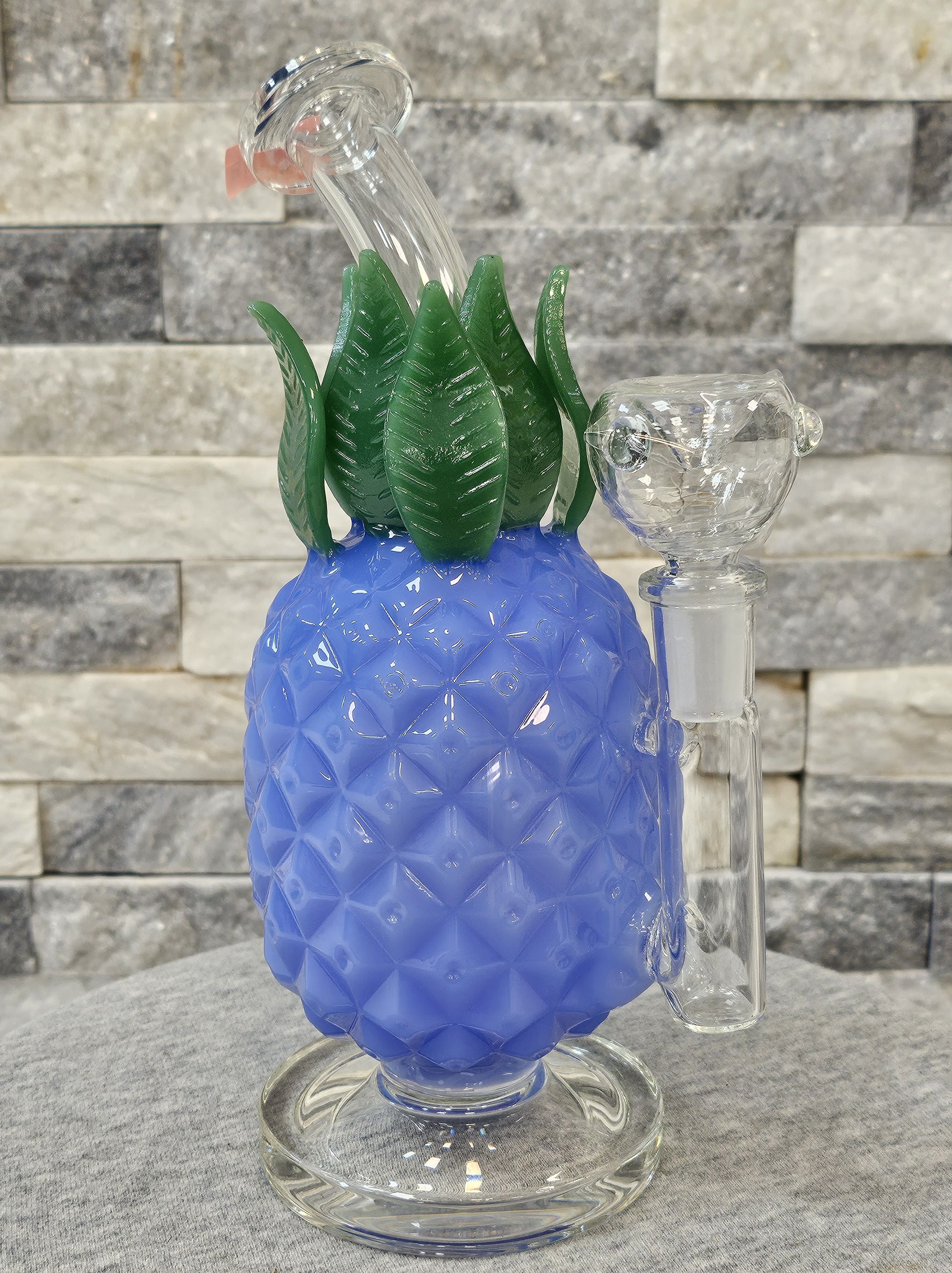 Photograph of product: Small Pineapple Bong