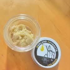 Photograph of product: Oakland Extracts | Lemon Layer Cake | Live Rosin