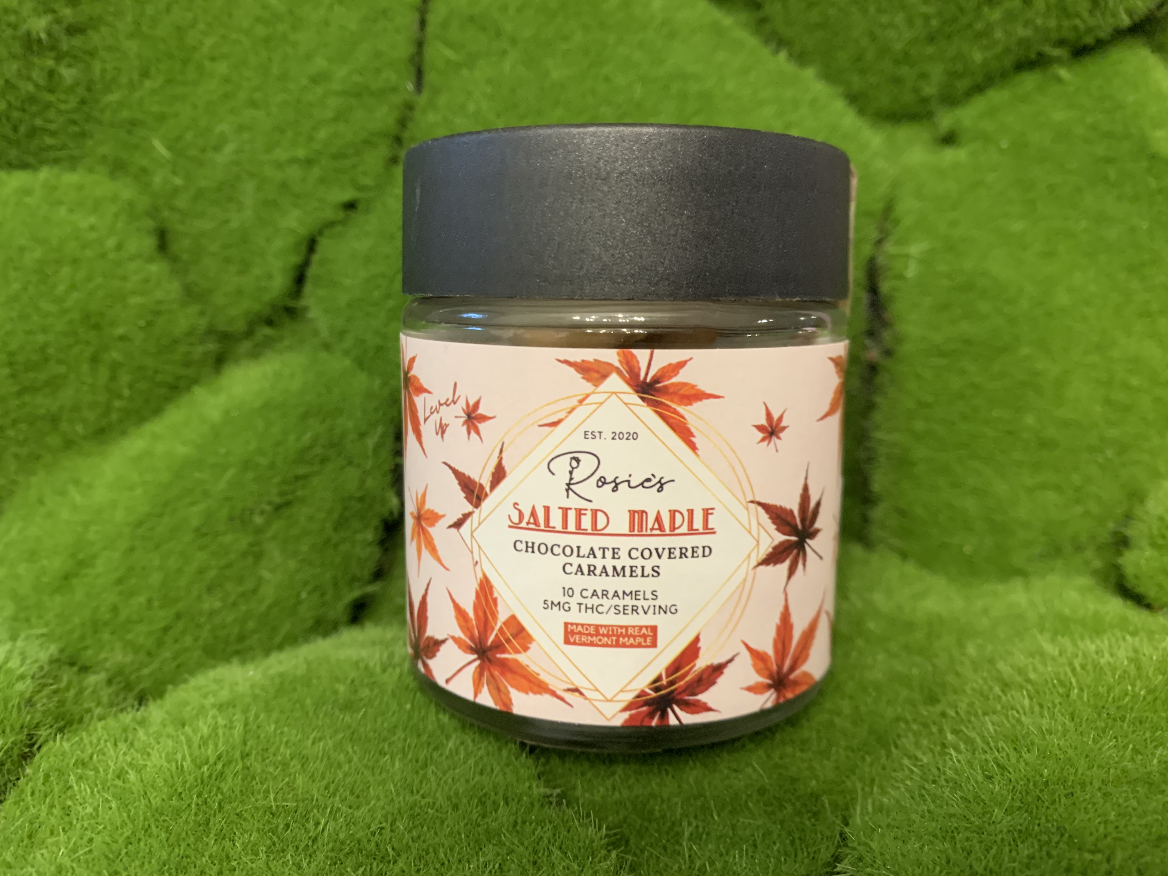 Photograph of product: 50mg Edible Pack | Chocolate Covered Salted Maple Caramels | Rosie's