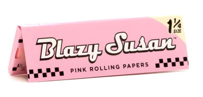 Photograph of product: Blazy Susan l Rolling Papers | 1+1/4 Size 50ct | Pink