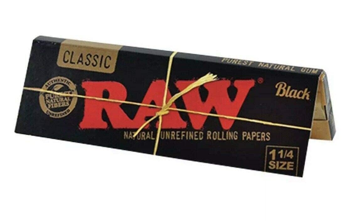 Photograph of product: Black Classic Papers - 1 1/4 (84mm) 50pk