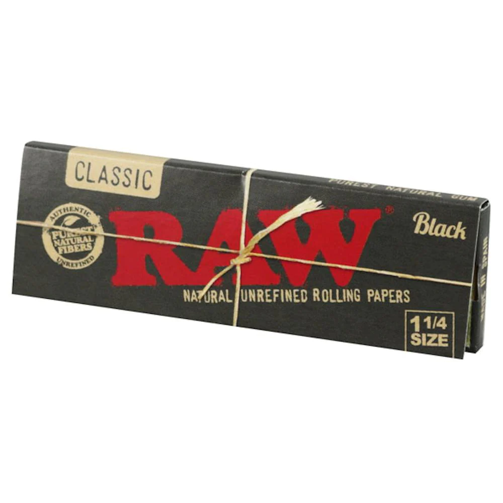 Photograph of product: RAW Black Classic Rolling Papers - 1 1/4"