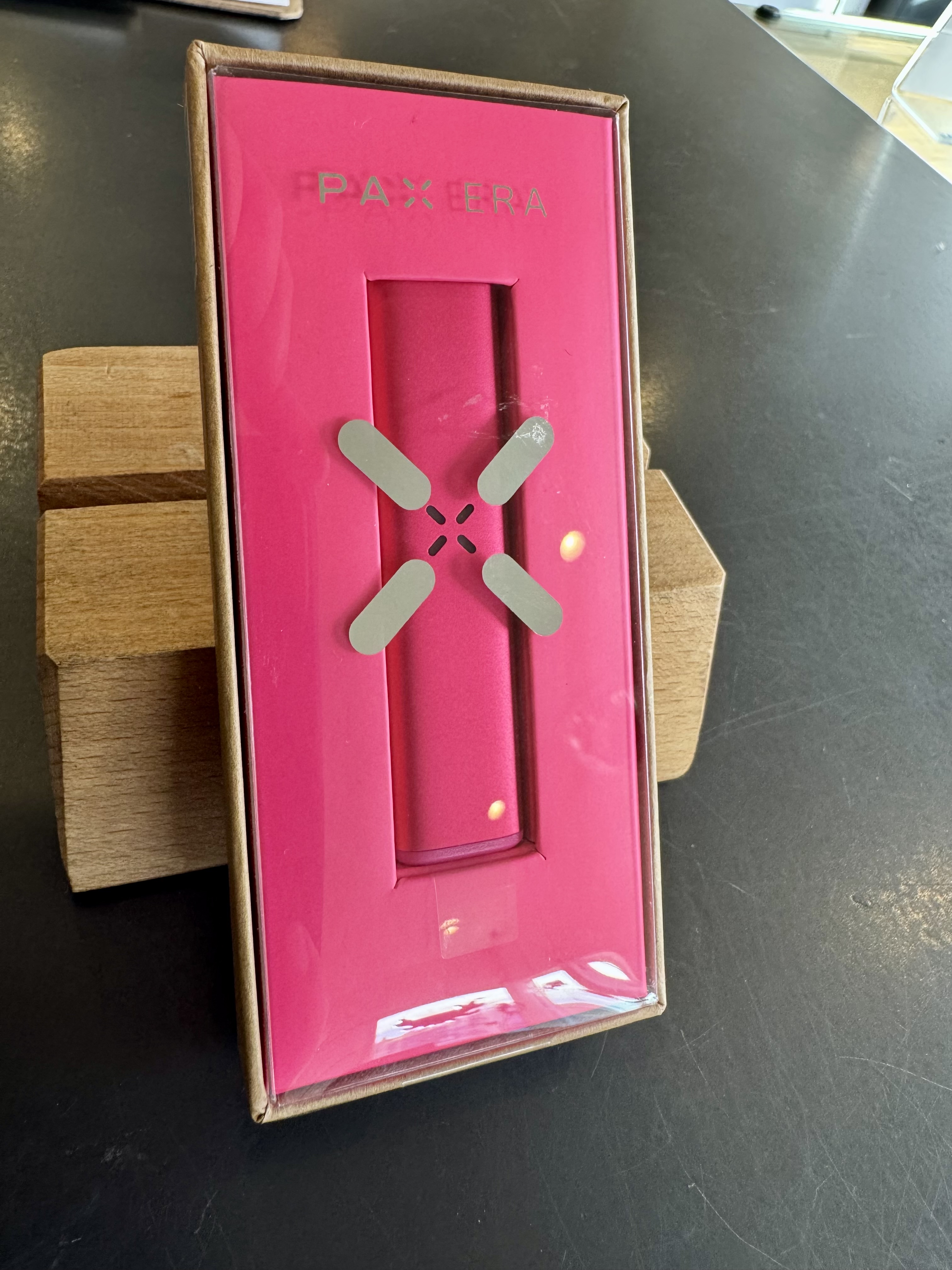 Photograph of product: PAX Era Life Battery (Ultrapink)