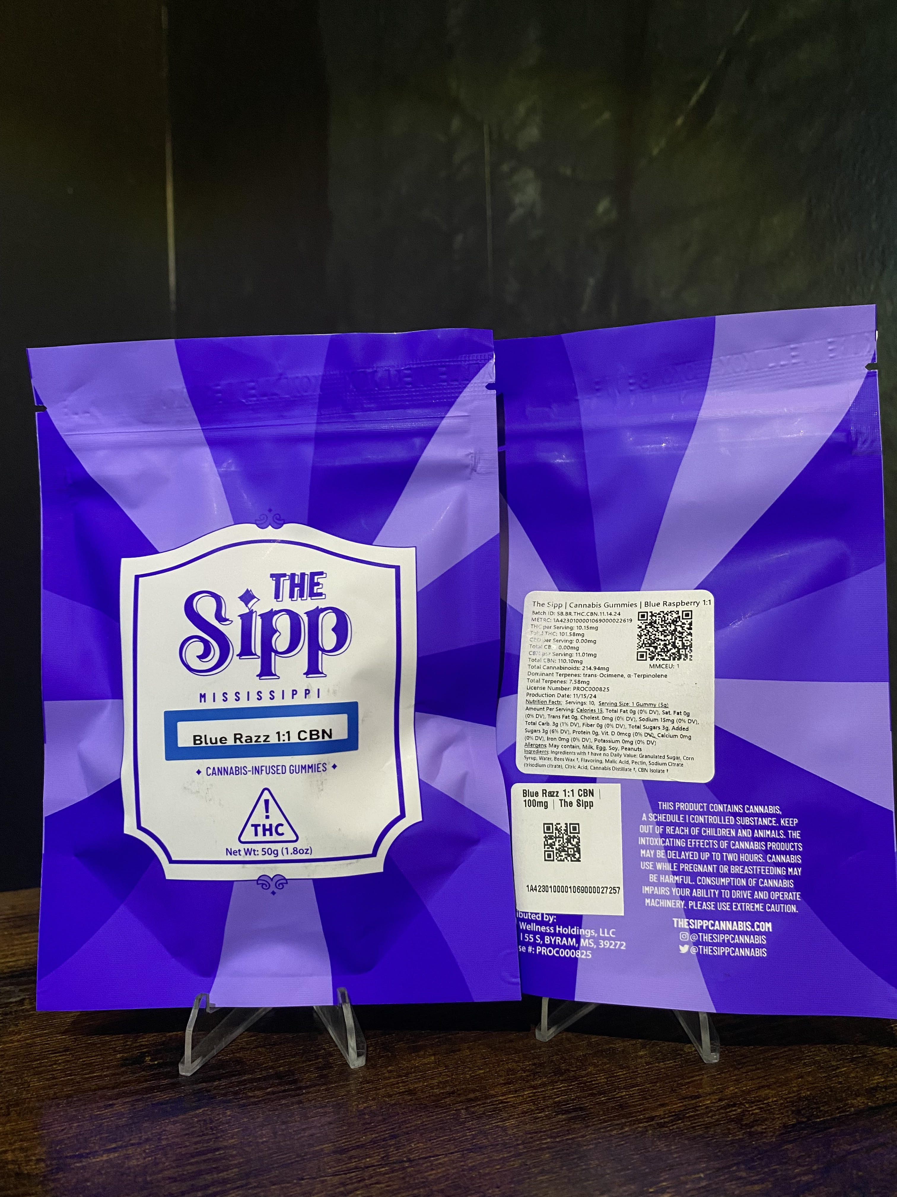 Photograph of product: Blue Razz 1:1 CBN | 100mg | The Sipp