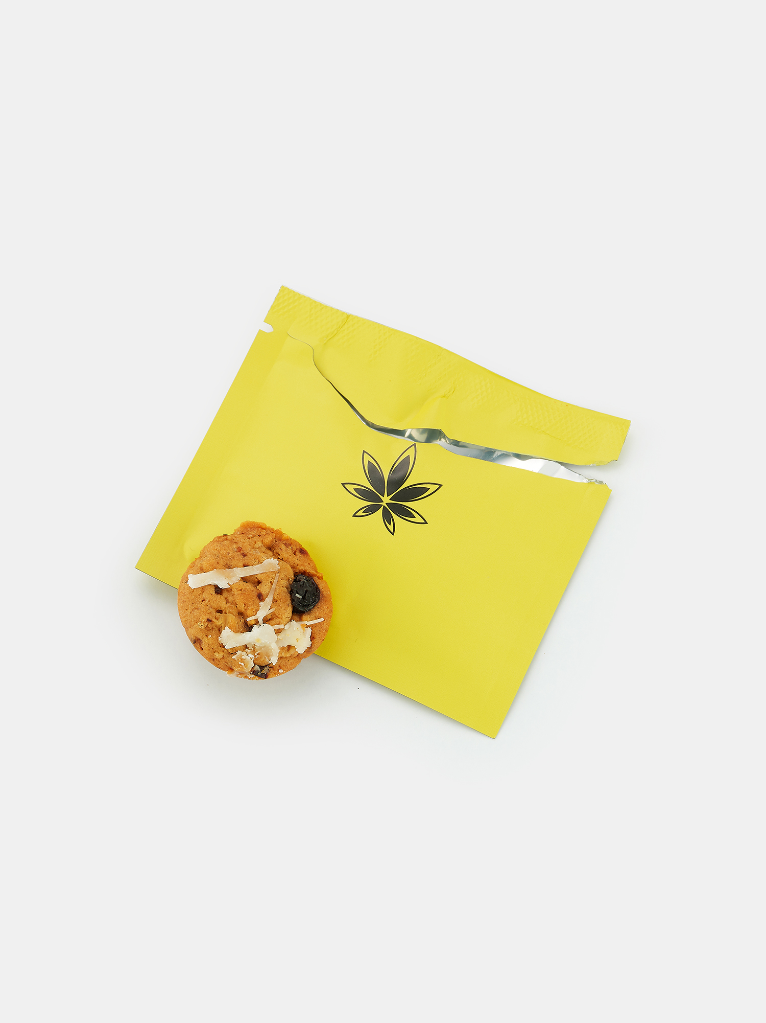 Photograph of product: The Oui'd Philosophy | Spiced Oatmeal Raisin Oui'd Cookie | 10 pk 100mg