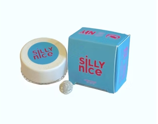 Photograph of product: Silly Nice Frosted au chocolat Ball