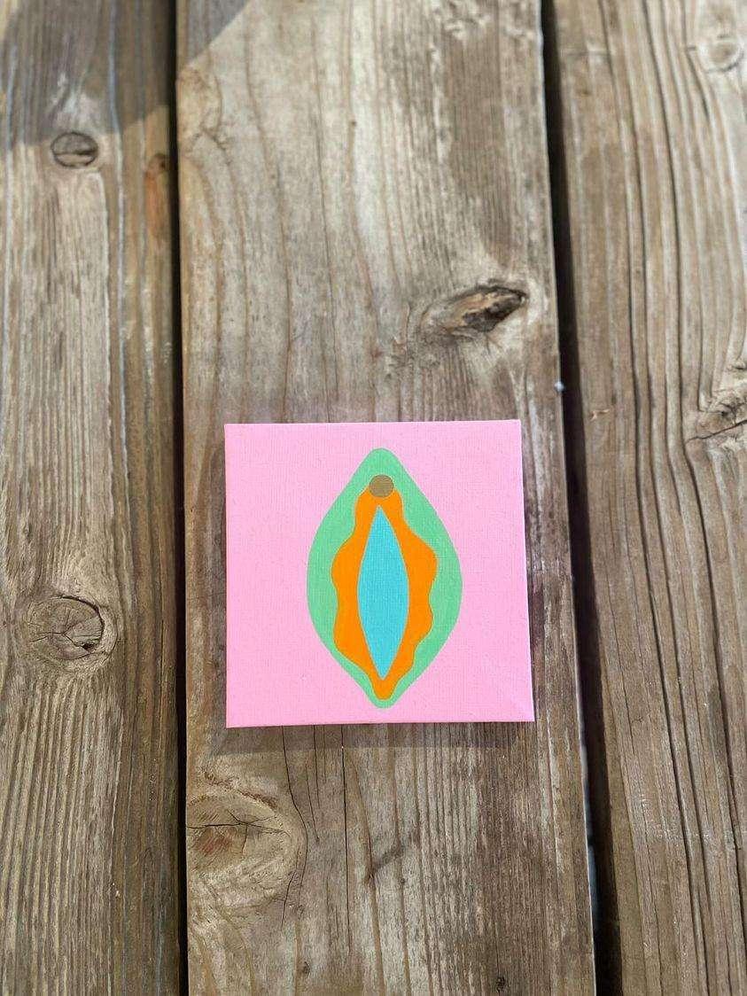 Photograph of product: Medium Coochie Canvas