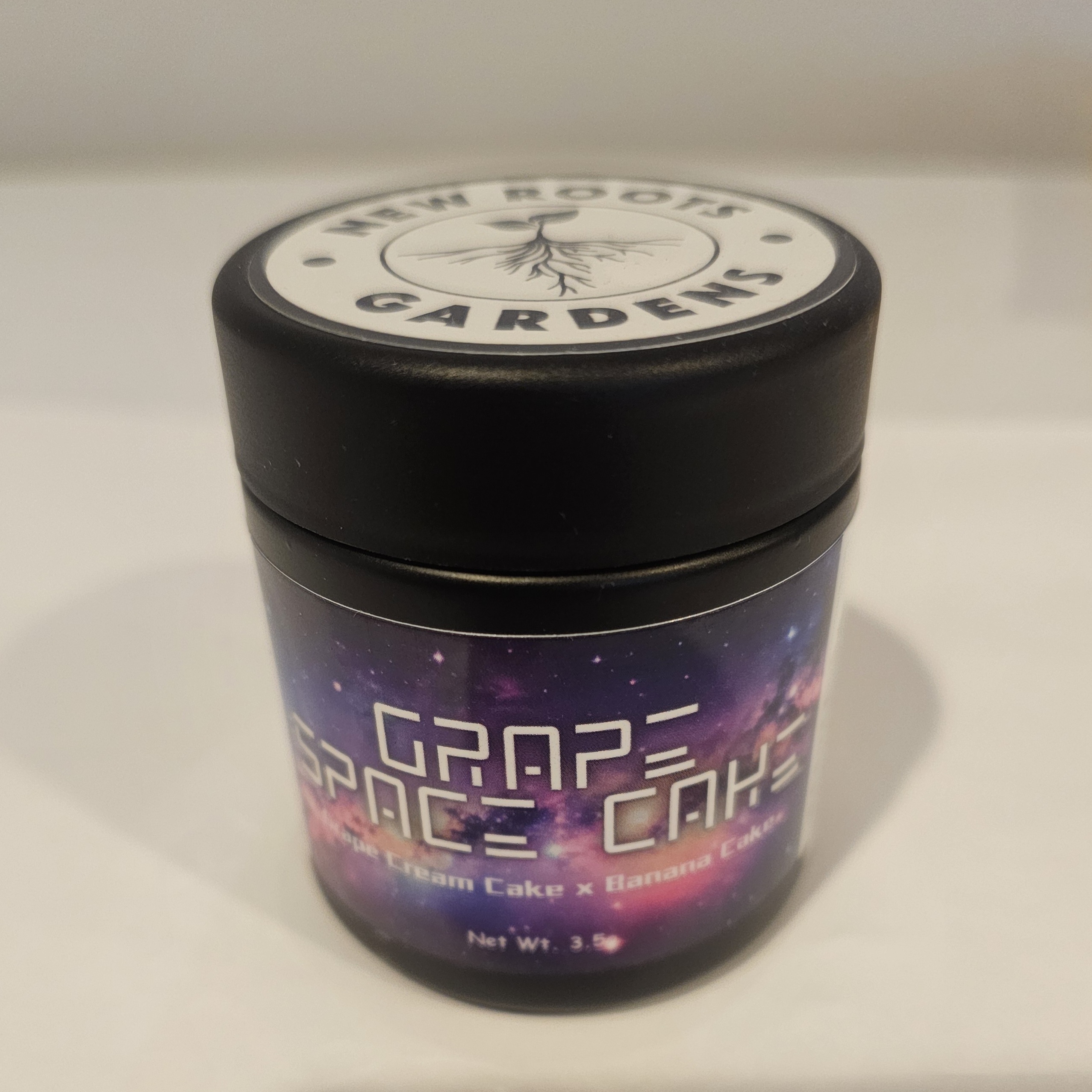 Photograph of product: New Roots Gardens Grape Space Cake Jar - 3.5g