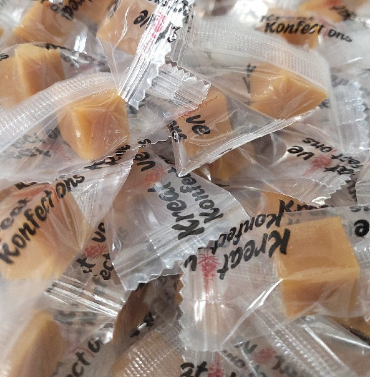 Photograph of product: Peach 1:1 (100mg) Oui'd Heavenly Soft Chews 10pk by Kreative Konfections
