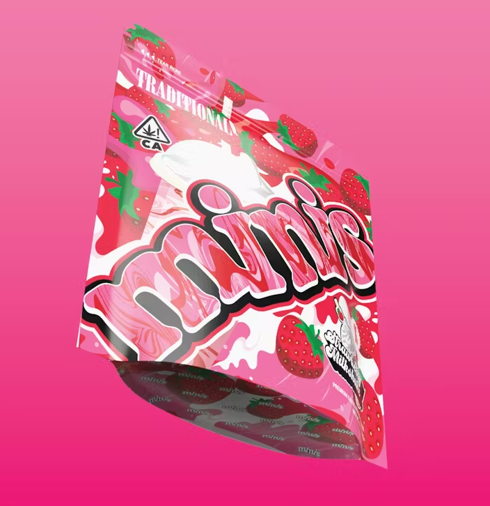 Photograph of product: Traditional Minis Strawberry Milkshake 5g