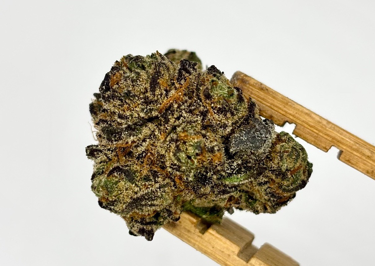Photograph of product: Elysium | 10 Gs | House Pre-Pack | 28g