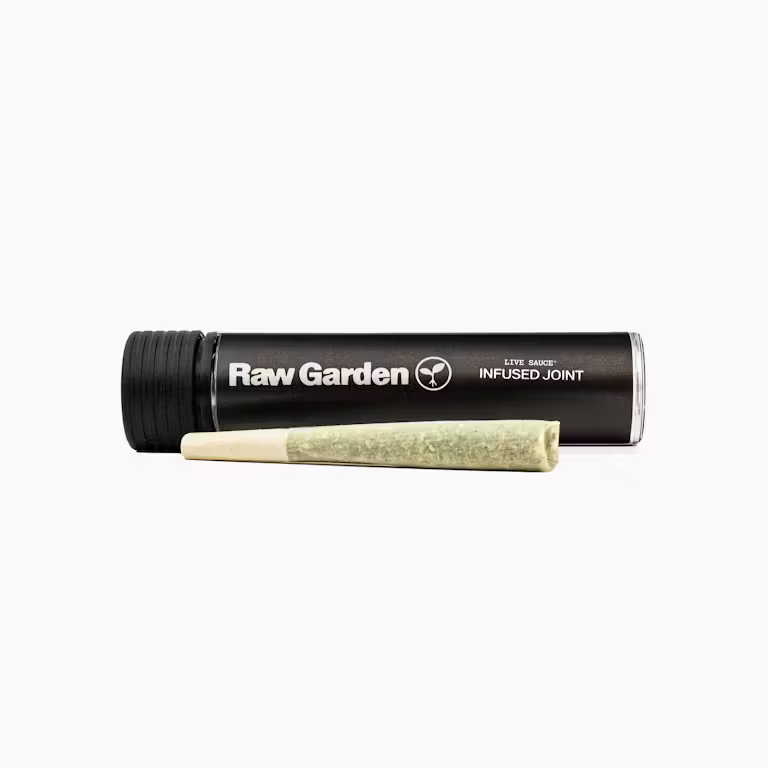 Photograph of product: Carbon Fiber - 1g Sauce Infused Preroll | Raw Garden
